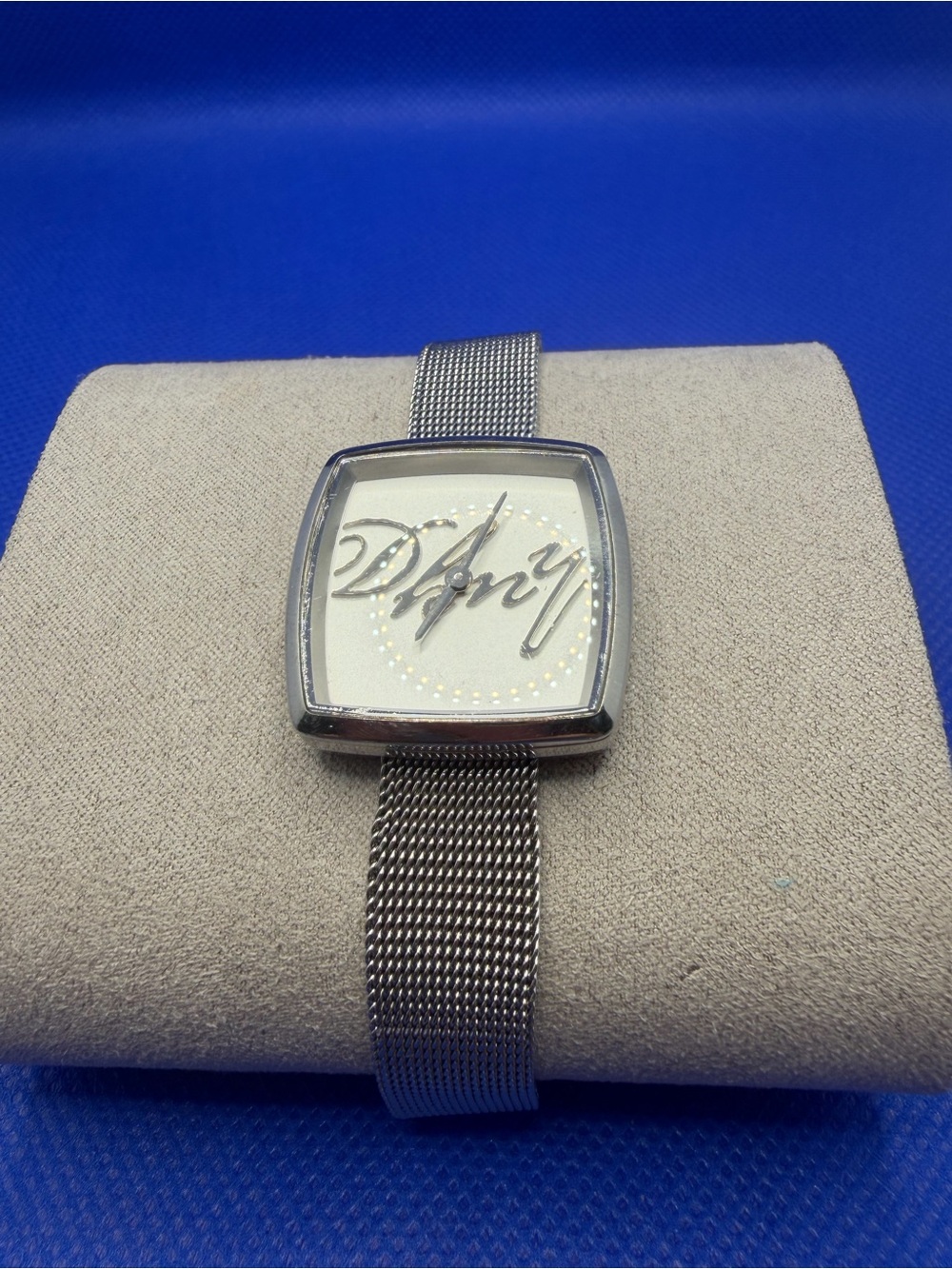 Dkny Silver Mesh Bracelet Women's Watch - Silver Dial